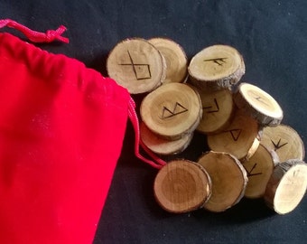 Rune set on Yew pieces for divination (set AC905)