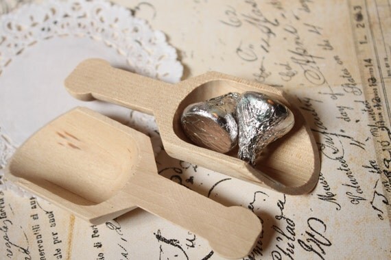 Small Wood Scoops, Wooden Scoops, Set of 12,Candy Scoop, Popcorn Bar, Cocoa Bar,Cupcake Bar,Bath Salt Scoop,Ice Cream Buffet,Dessert Bar Il_570xn
