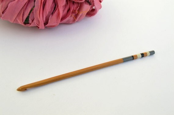 uk crochet h in hook Hook Painted Hand Crochet Crochet Hook  Bamboo Size H