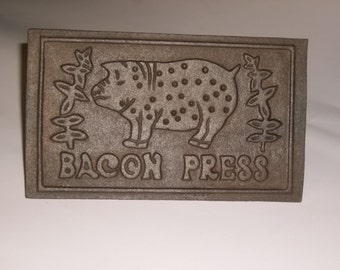Cast Iron Bacon Press with Wooden Handle