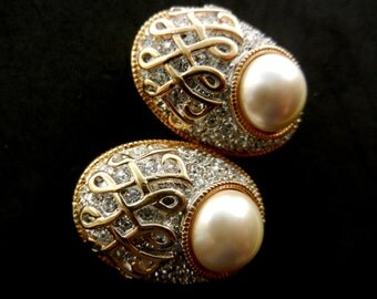 High-end quality earrings with pearl & crystals - gold tone and elegant egg design,earrings Wedding party,Prom, for elegant brides-Art.524/4