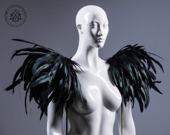 Huge black feather shoulder piece /Feather epaulet shrug / Feather harness with pointy shoulders / Edgy fashion shrug / Burning man / Ryuk