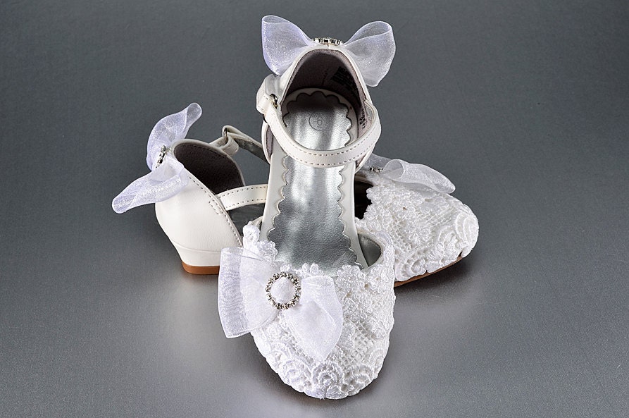 Flower Girl Shoes Flower Girl Wedding Vintage Lace by Pink2Blue