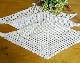 3 Doilies Doily Crocheted Doily Set White Vintage Doilys Centerpiece Lot D20