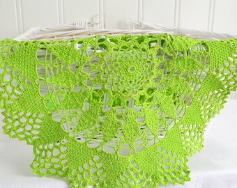 Green crochet doily , vintage Swedish handmade , 12 " home decor, please see details