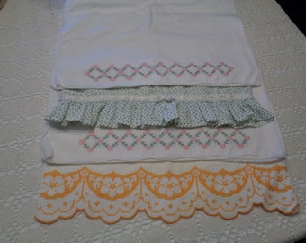 Lot of 4 Vintage Pillowcases Cross Stitch Embroidered Roses