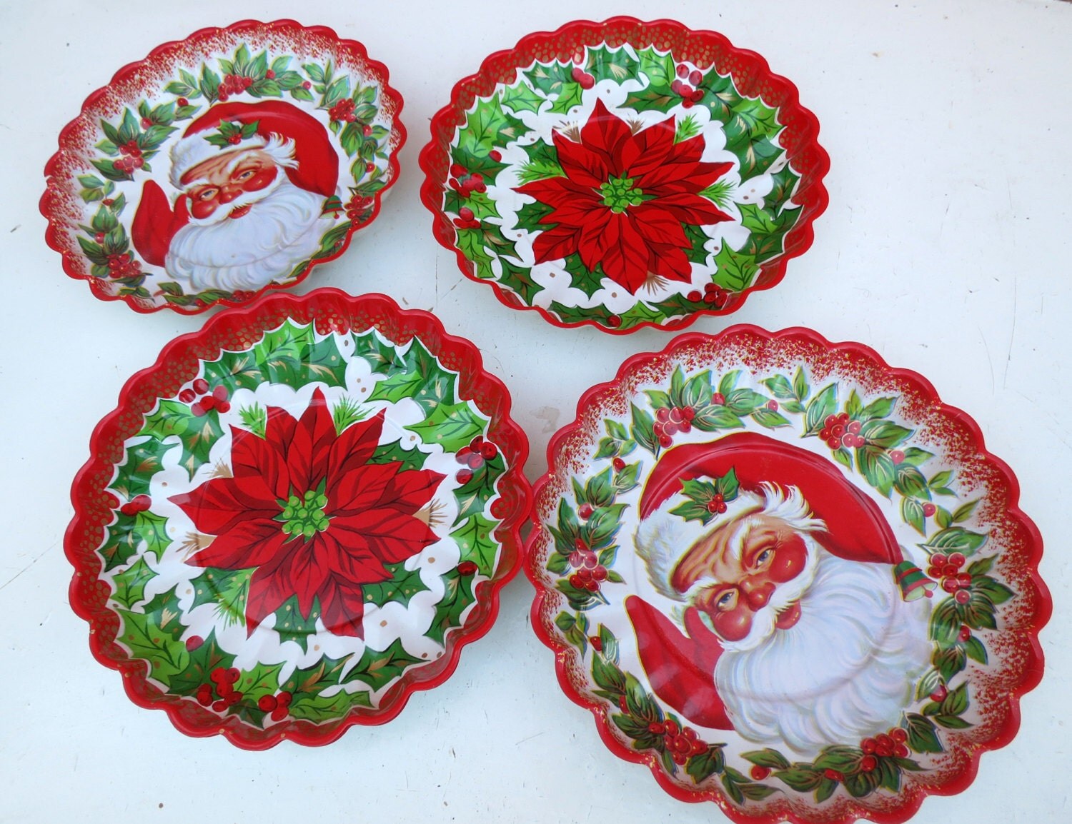 Lot of 4 1950s 1960s vintage Fluted Plastic Holiday Christmas Serving
