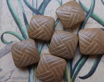 Wooden buttons, vintage buttons, square buttons, carved buttons