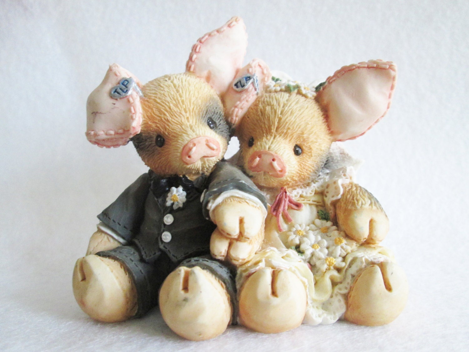 this little piggy figurines by enesco