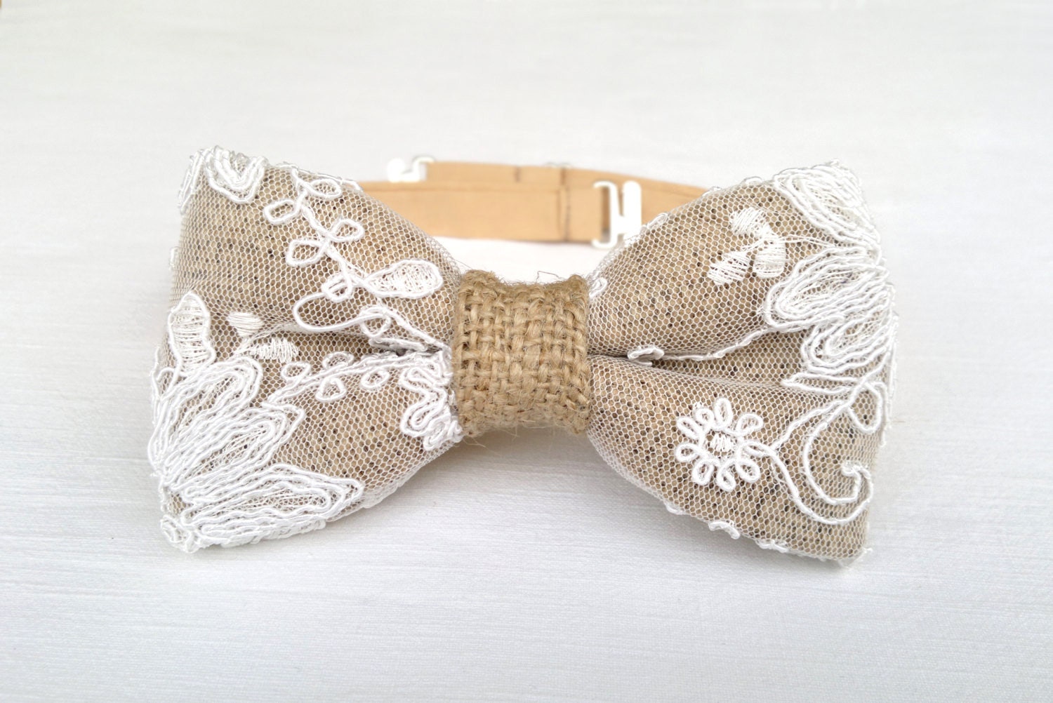 Men's burlap bow tie. Lace burlap bow tie. Floral grooms