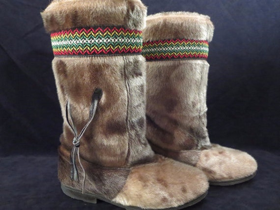 Vintage Inuit mukluk boots / vintage Eskimo real fur by LesCurieux