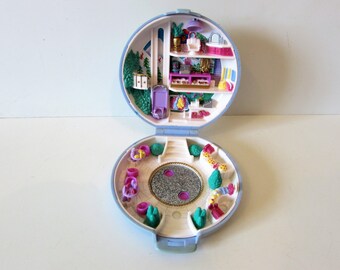 Wonderful Vintage Skating Party Polly Pocket Play Set - No Figures Included - Top sun damaged. /MEMsArtShop.