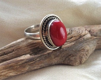 Vintage Southwestern Navajo Gypsy Sterling Silver Red Coral Ring Size 10