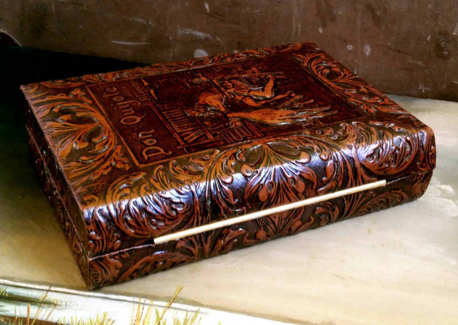 Embossed leather cigar box book Don Quijote wood by Goldensideofme