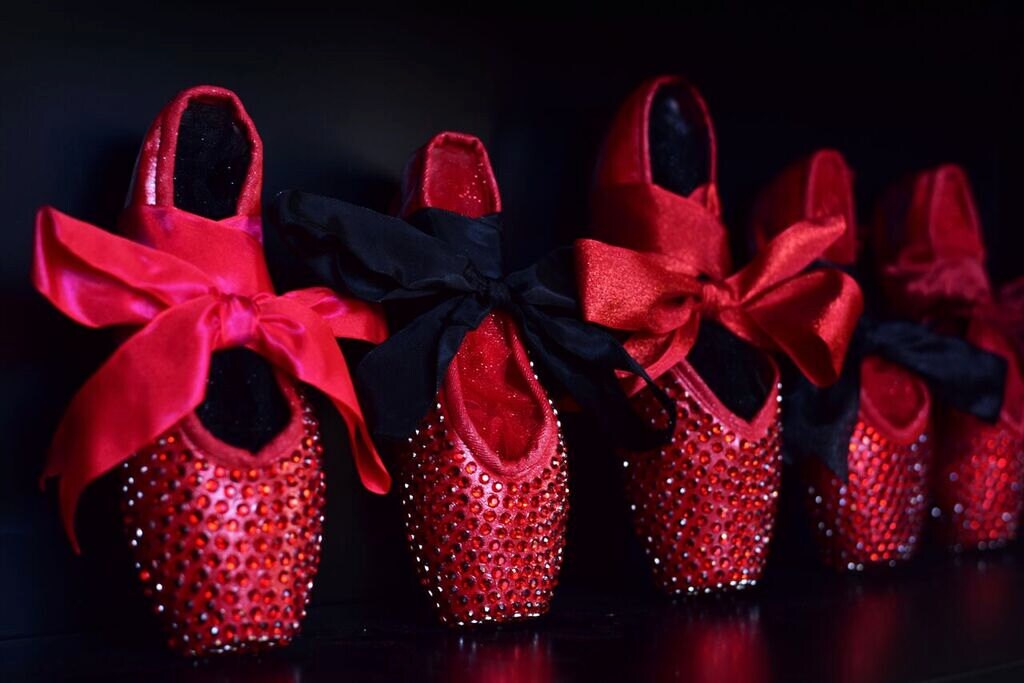 THE RED SHOES Crystal Handcrafted Pointe Shoe