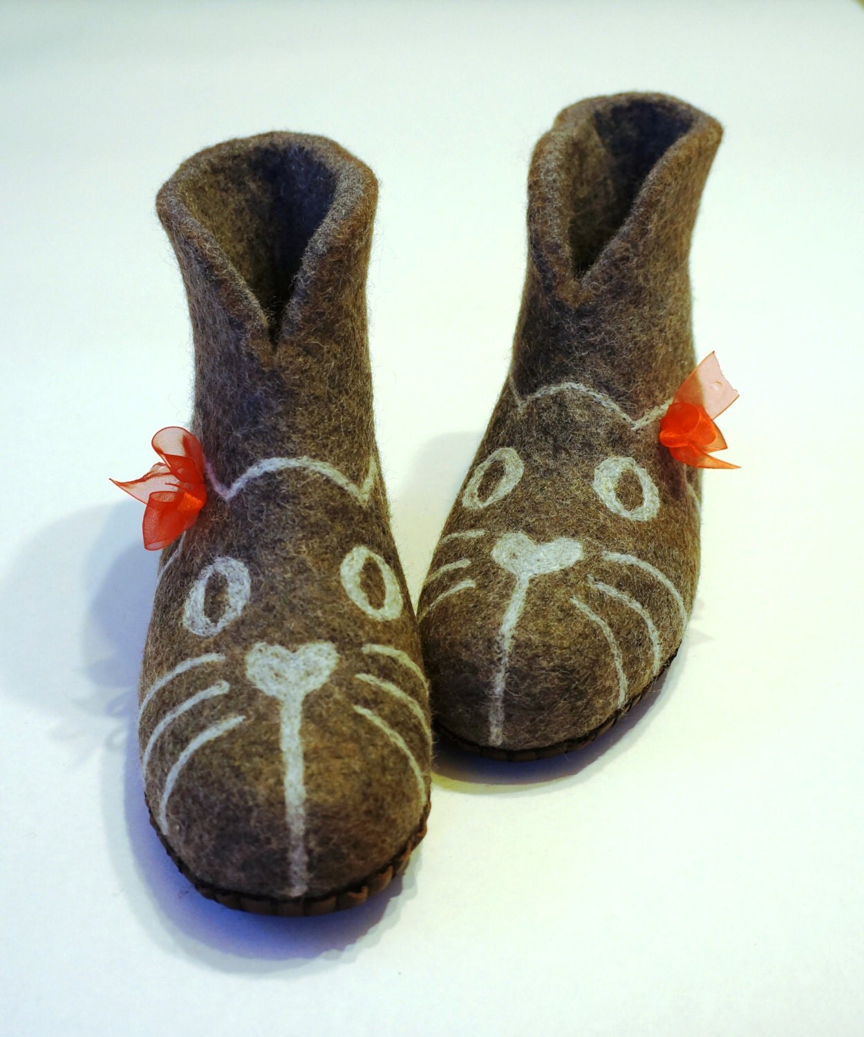 felt cat slippers