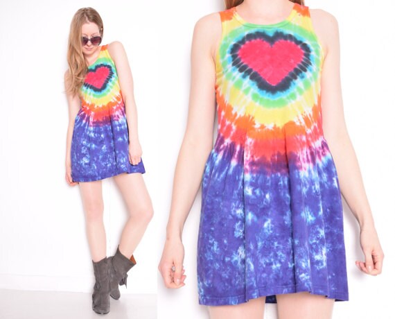 tie dye 90s outfits