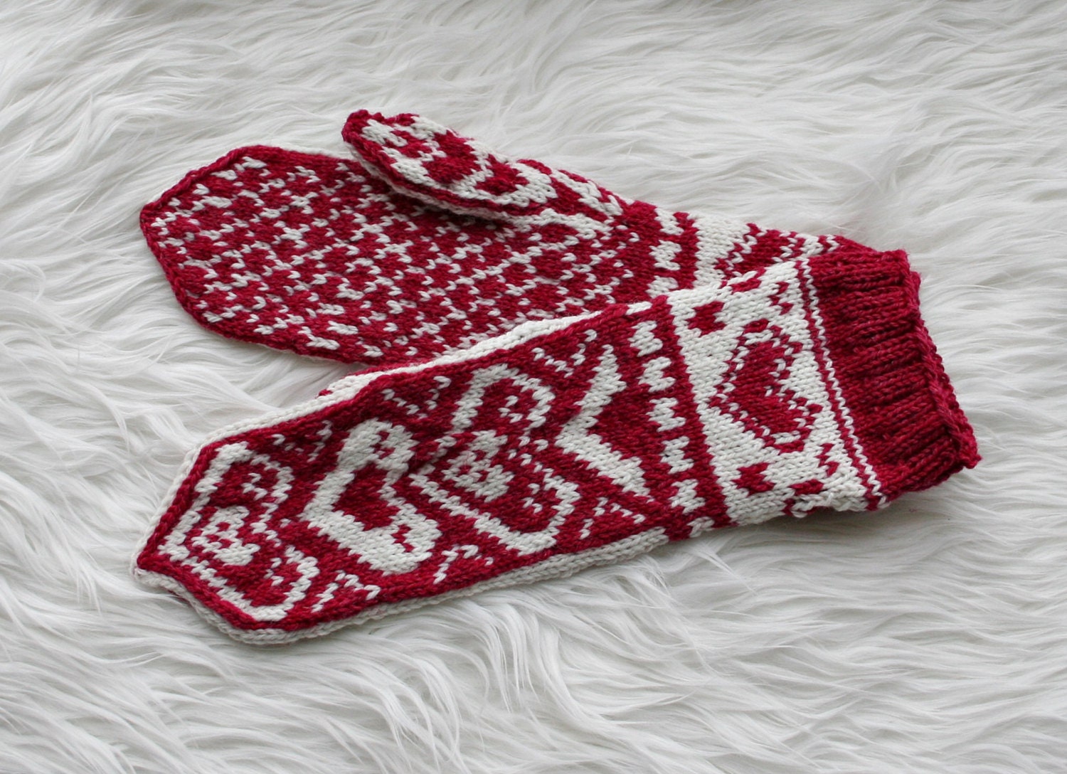 Fair isle gloves: Norwegian gloves Heart pattern mittens