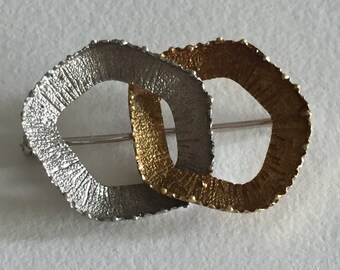 A 18k 1960s Modernist Abstract Brooch