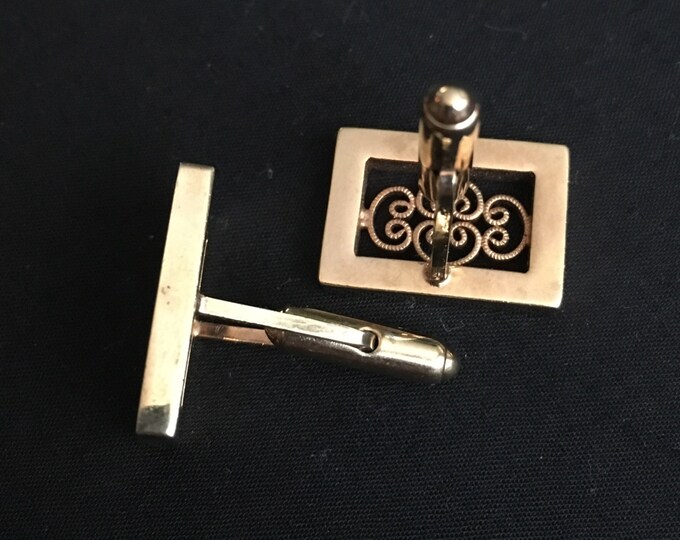 Storewide 25% Off SALE Vintage Gold Tone Rectangular Karat Clad Simmons Designer Cufflinks Featuring Lattice Style Design