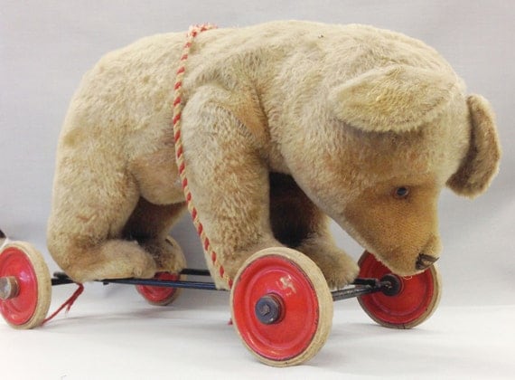 Vintage Steiff Bear on Wheels