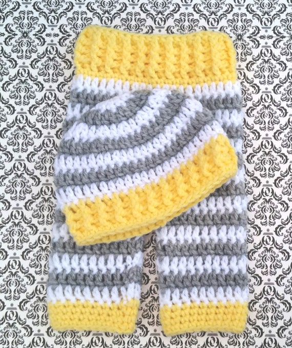 Items similar to Newborn photo prop, yellow baby hat and pants, crochet