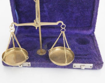 Sale - Sale - 30% - Small Weight on scale - Weight in the box