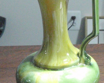 Royal Haeger Vasel Pitcher Drip Lime Green