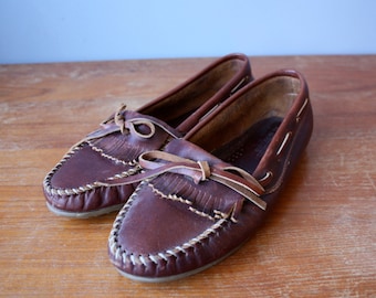 vintage minnetonka moccasins 8.5 / brown leather loafers / leather moccasins