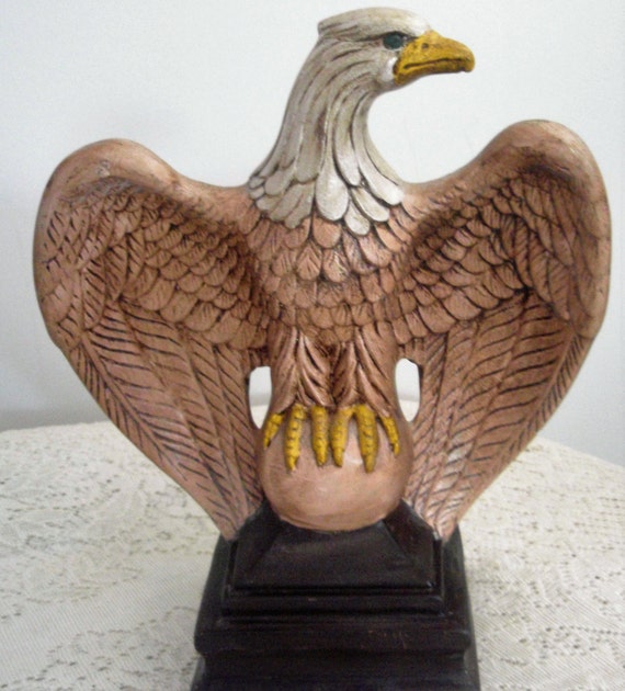 Bald Eagle Statue Flag holder Ceramic Eagle with opening on