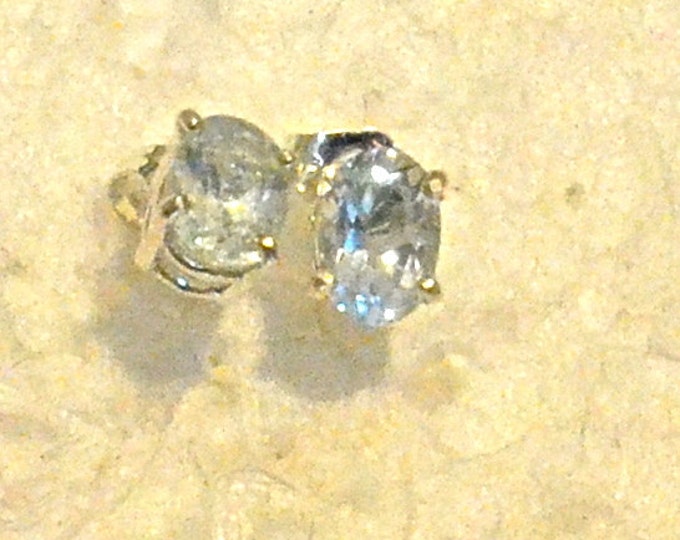 Aquamarine Stud Earrings, 7x5mm Oval, Natural, Set in Sterling Silver E944