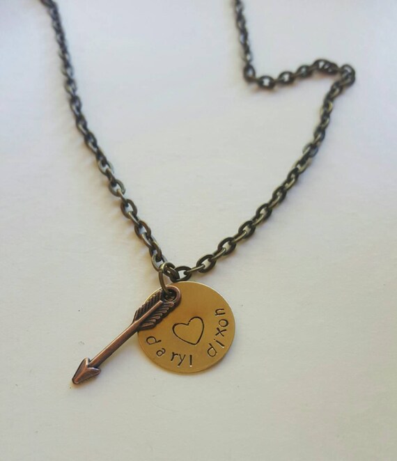 Daryl Dixon Necklace With Arrow Charm The Walking by megal0d0nn