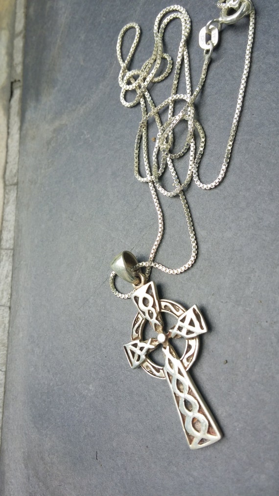 Celtic Christian Cross Circle Cross Necklace by VintageInspiredNow