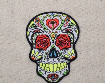 Day of the Dead - Sugar Skull - Dia de los Muertos - Iron on Applique - Embroidered Patch - WA319