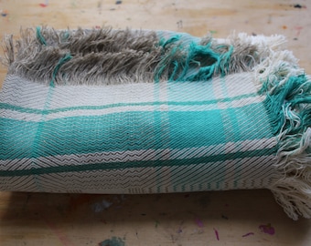 Unused Vintage Linen Woven Throw Blanket Bedspread Bed Cover Coverlet Linen Plaid Beach Rug Picnic Blanket with Fringes