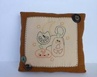 Halloween Pillow, Stitchery Pillow, Pumpkins Pillow, Decorative Pillow 2