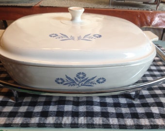 Vintage (c.1960s) Corning | Corning Ware Cornflower Blue covered casserole + metal serving trivet. Oven to table ware.