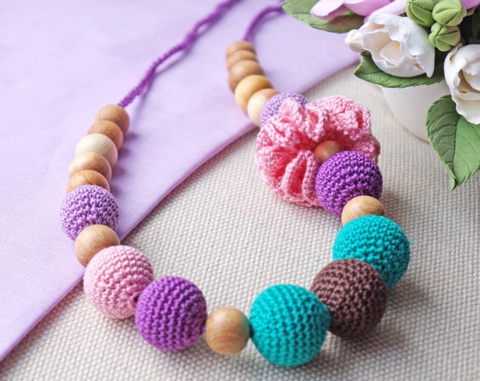 Nursing necklace / Teething necklace / Babywearing necklace - Berries and flowers