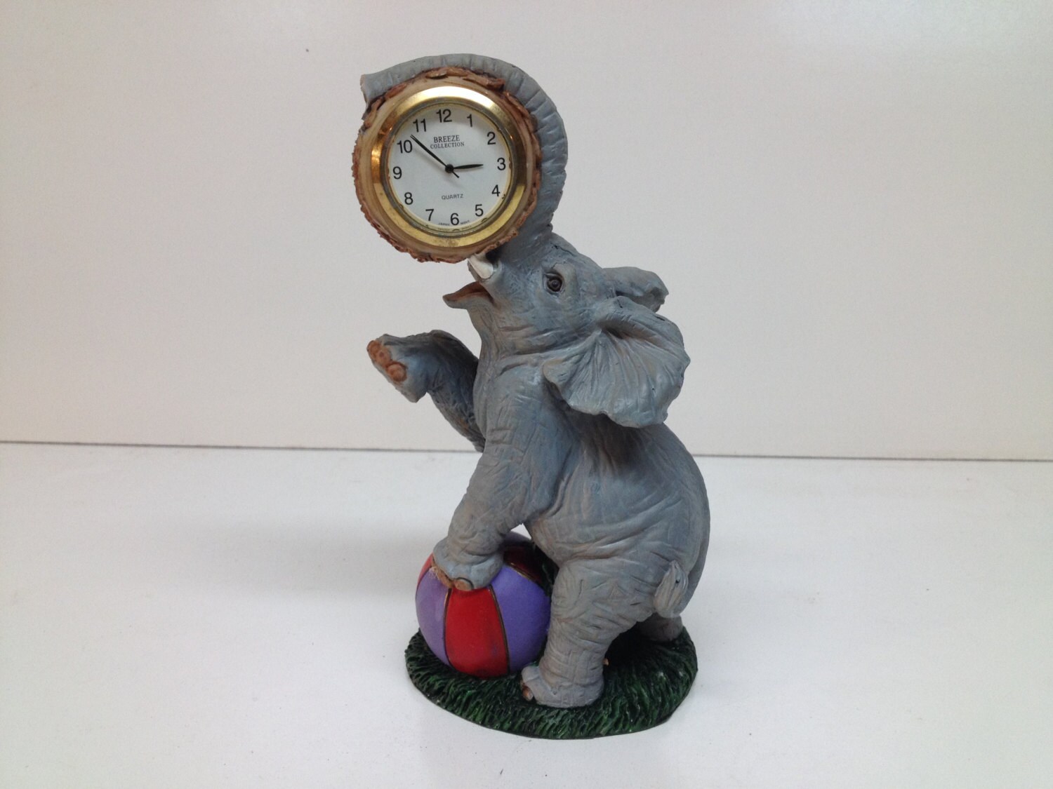 Unique Standing Elephant Desk Clock Vintage Circus Elephant