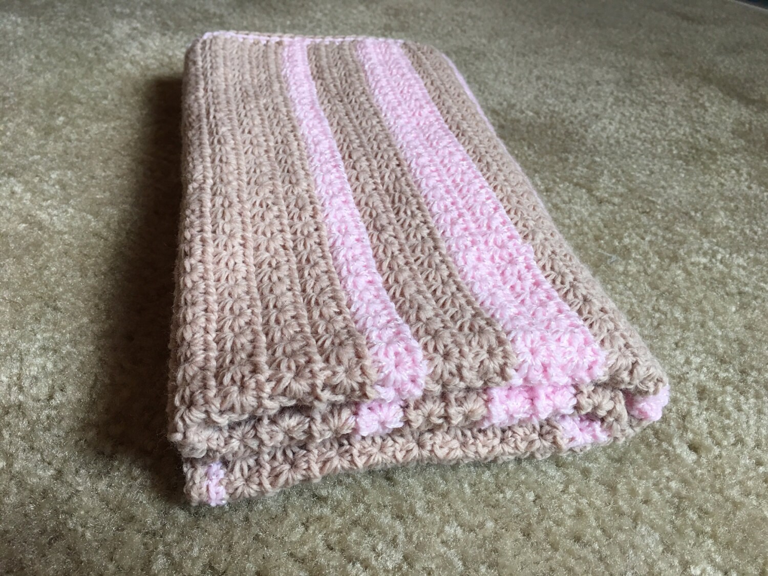 Star Stitch Crochet Baby Blanket Pattern and Photo Tutorial from