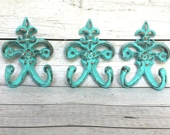 Shabby Chic Key Hook - Turquoise/ or Choose Color - Entryway Wall Hooks - Wall Key Holder - Shabby Chic Decor - Fleur de Lis Wall Decor