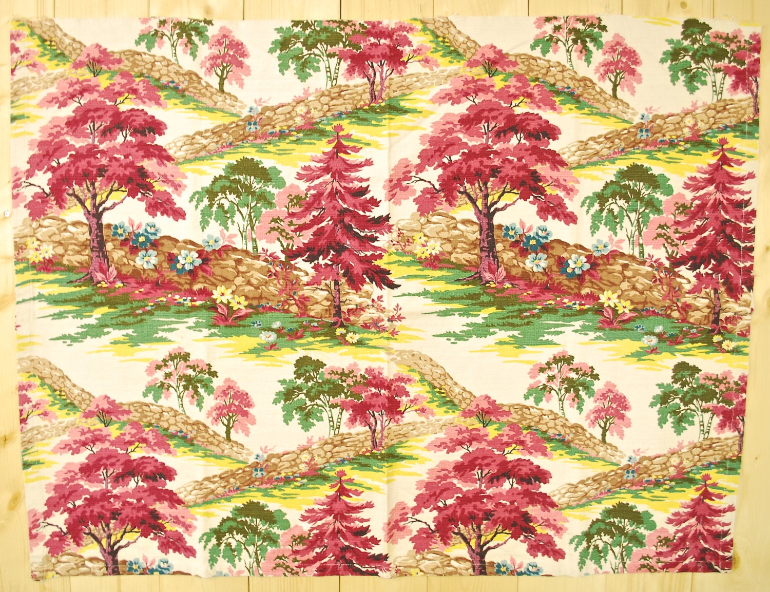 Vintage 1940's/50's Barkcloth Fabric / Summer Pasture