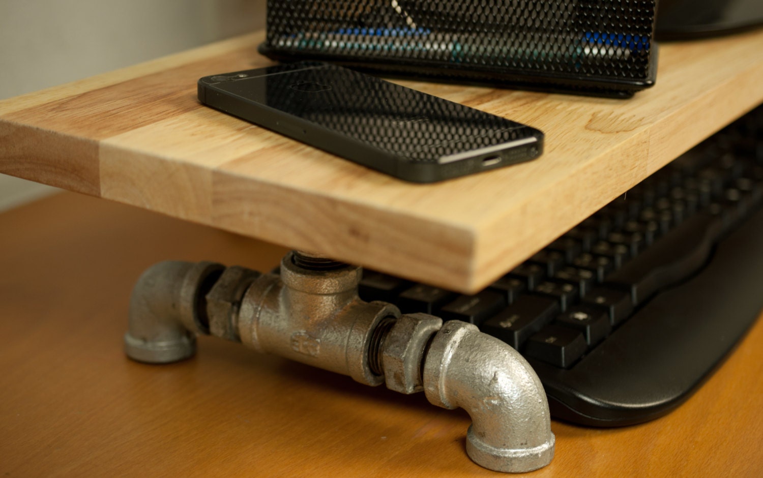plumbing pipe monitor stand