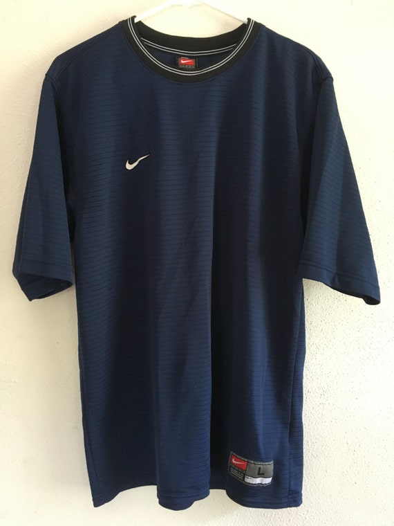 navy blue nike shirt