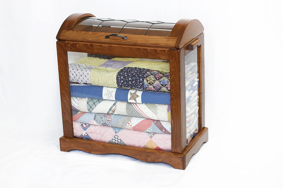 Mid Size Chest in Maple Wood with a Clear Curved Glass Lid