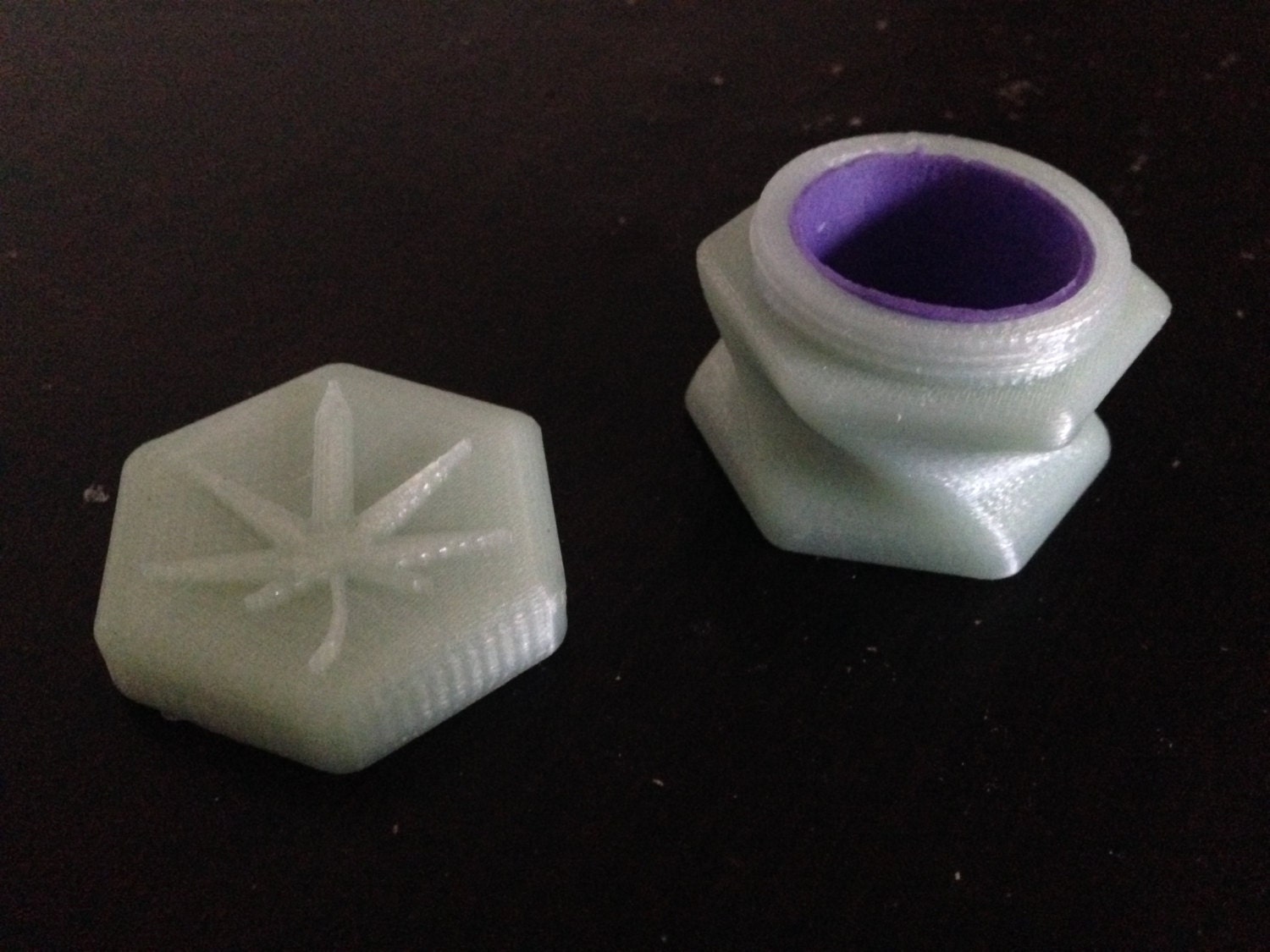 Glow in the Dark Twisted Dab Container with Pot Leaf Lid only