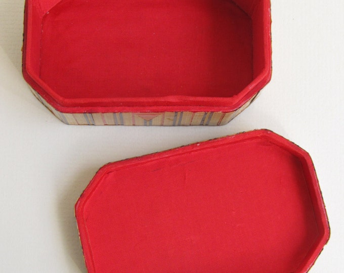 Vintage jewellery box, Vintage bamboo or reed covered box, red lined trinket box, ring box, keepsake case