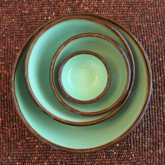 Ceramic Nesting Bowls in Mint Chocolate Large by KarinLorenc