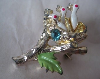 Birds Nest White Blue Brooch Gold Vintage Pin Rhinestone