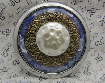Compact Mirror Blue Sky Comes With Protective Pouch